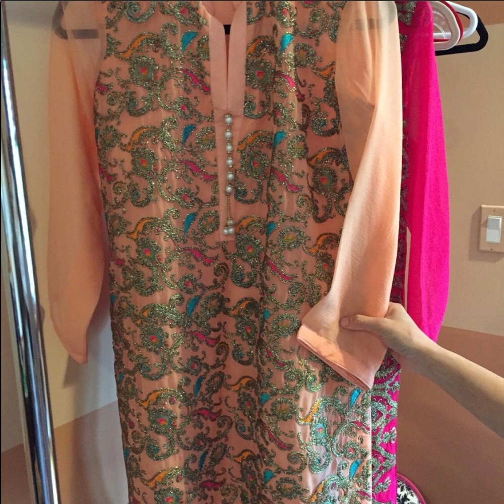Peach tunic perfect for party’s, never worn - Picture 2 of 2
